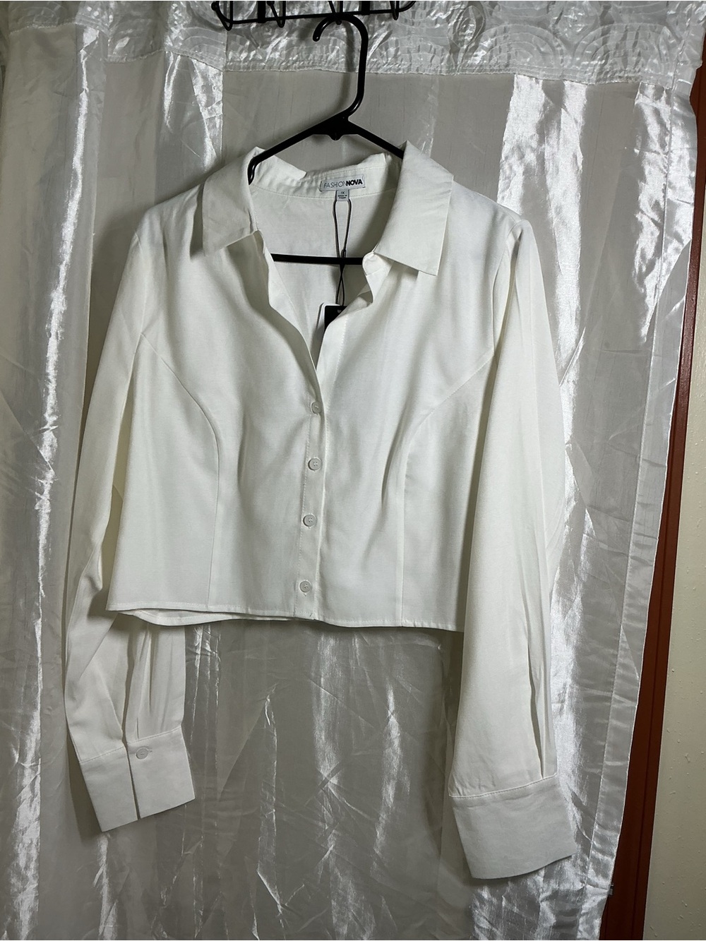 Fashion Nova White Cropped Button-Down Shirt